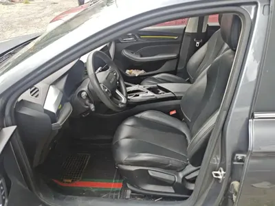 Roewe i5
