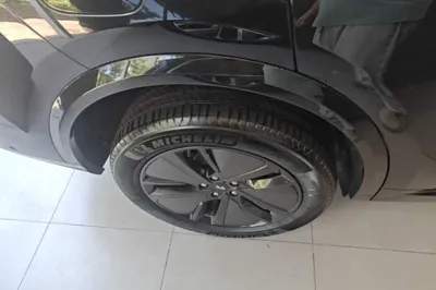 Li Auto L8