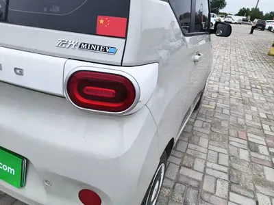 Wuling MINIEV