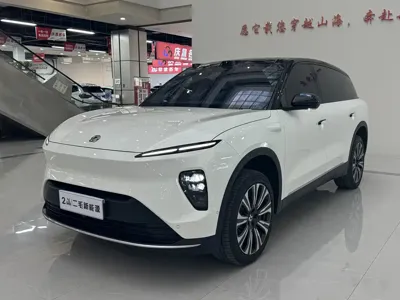 Nio ES8