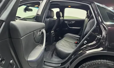 Infiniti QX70
