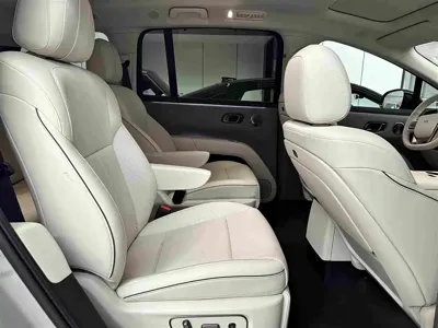 Li Auto 理想i8