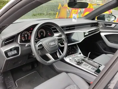 Audi A7L
