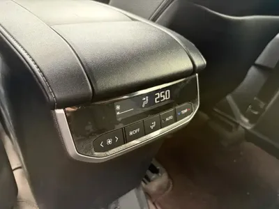 Toyota Crown Kluger