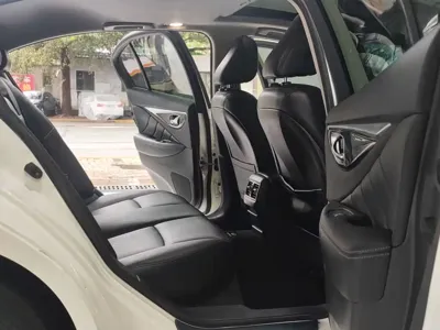 Infiniti Q50L