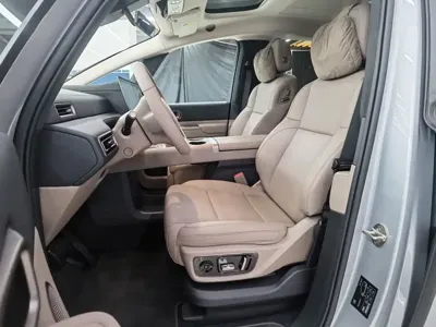 Li Auto Li MEGA