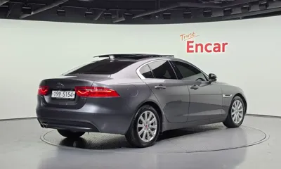 Jaguar XE