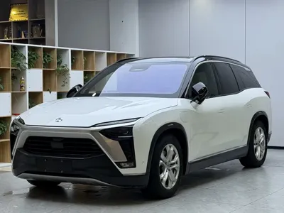 Nio ES8