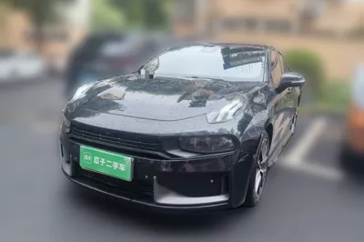 Lynk & Co 03