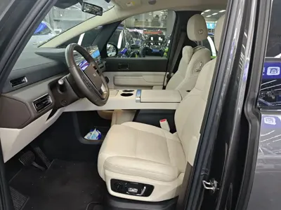 Li Auto Li MEGA