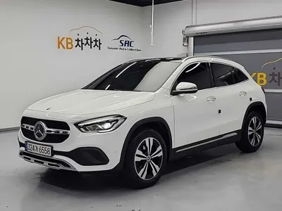 Mercedes-Benz GLA-Class