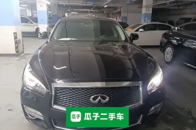 Infiniti Q70