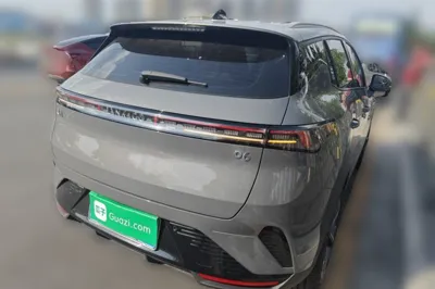Lynk & Co 06