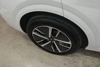 Li Auto L6