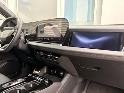 Audi 奥迪Q6L e-tron