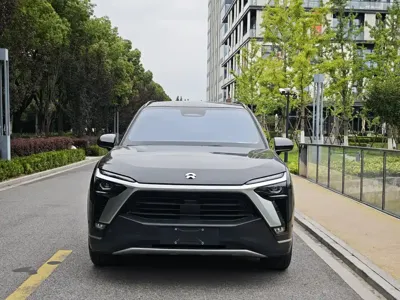 Nio ES8
