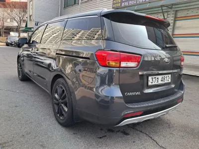 Kia Canival