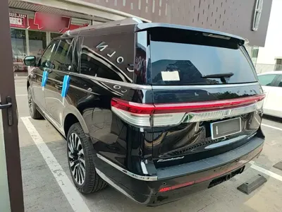 Lincoln Navigator