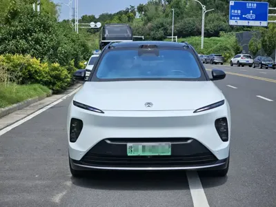 Nio ES8