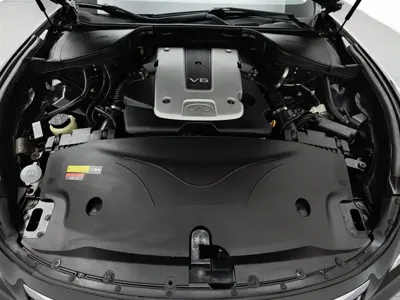 Infiniti Q70