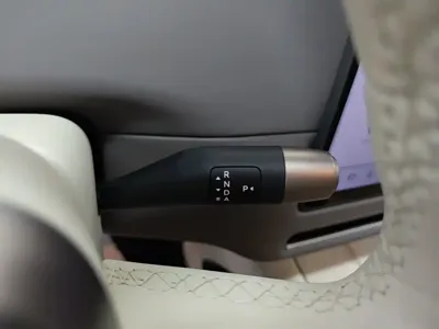 Li Auto 理想i8