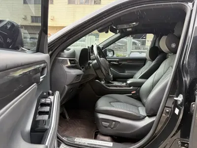 Toyota Crown Kluger