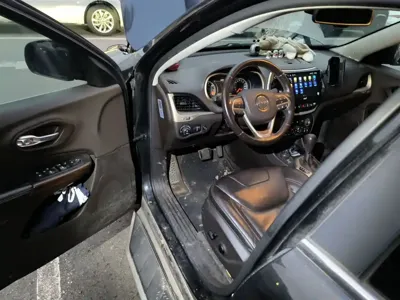 Jeep Cherokee (Import)