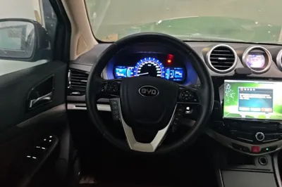 BYD S7