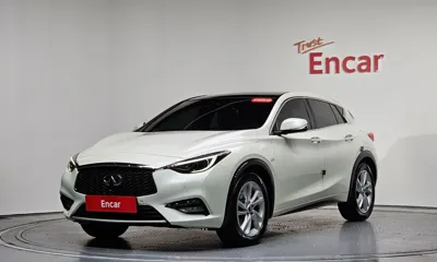 Infiniti Q30