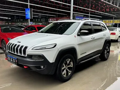 Jeep Cherokee (Import)
