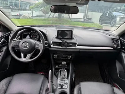 Mazda 3 Axela