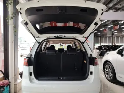 BYD MAX