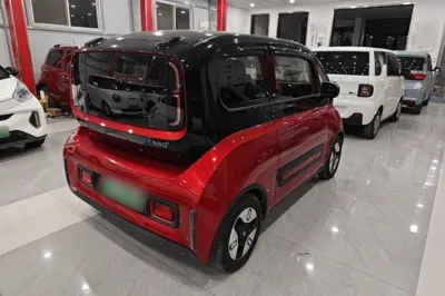 Baojun E300