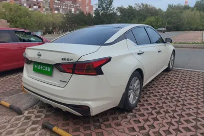 Nissan Teana