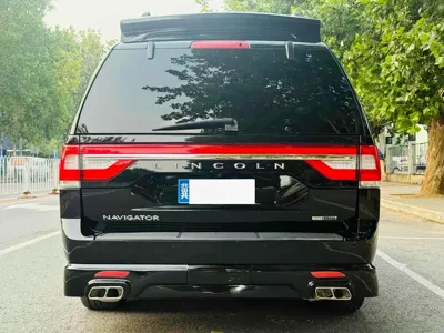 Lincoln Navigator