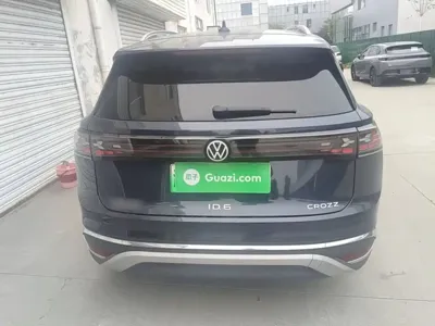 Volkswagen ID.6 Crozz