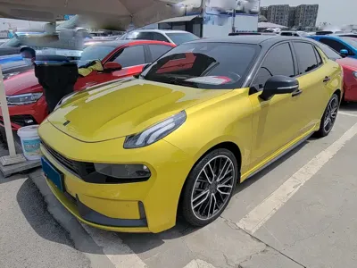 Lynk & Co 03