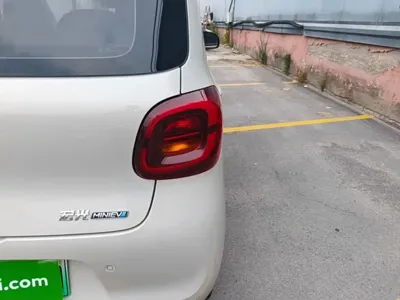 Wuling MINIEV