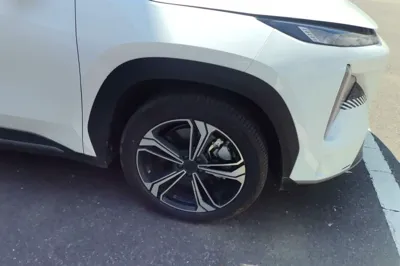 Geely Galaxy L7