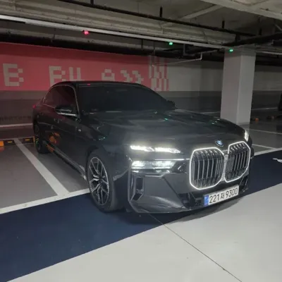 BMW 7-Series
