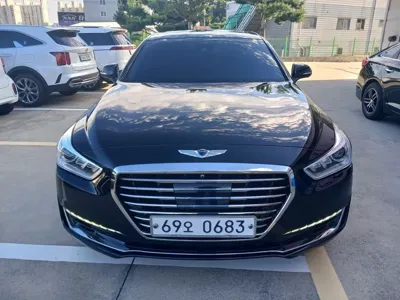 Genesis EQ900