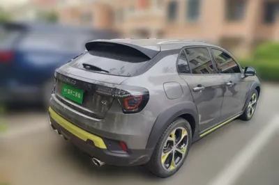 Lynk & Co 02