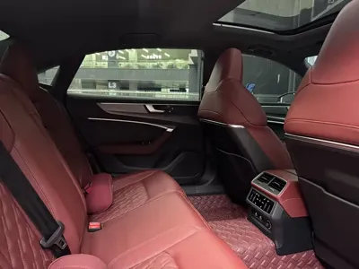 Audi A7L
