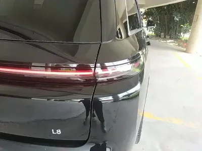 Li Auto Li L8