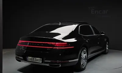 Genesis G90