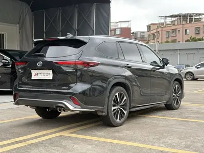 Toyota Crown Kluger