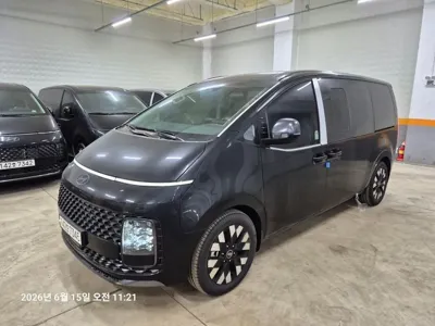 Hyundai Staria