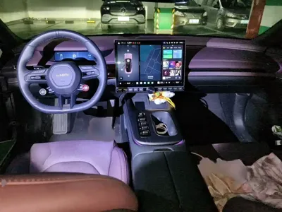 Xiaomi SU7