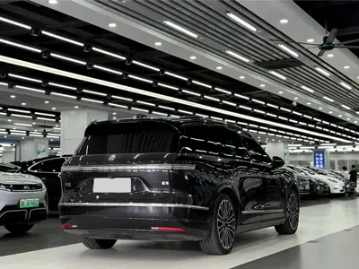 Nio ES8