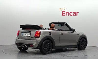 MINI Cooper Convertible